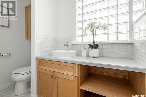 1319 Osler Street, Saskatoon, SK - Indoor Photo Showing Bathroom