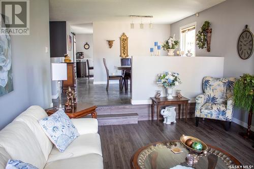 113 Hutcheson Street, Melfort, SK - Indoor Photo Showing Living Room