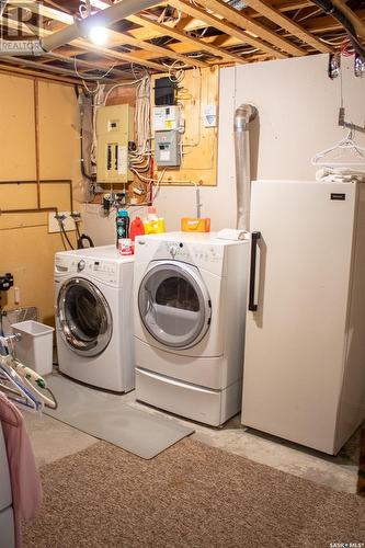 113 Hutcheson Street, Melfort, SK - Indoor Photo Showing Laundry Room