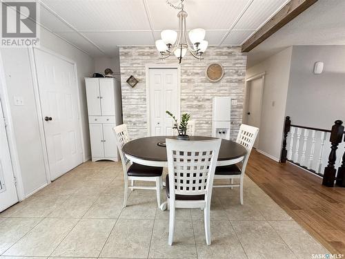 475 8Th Avenue Ne, Swift Current, SK - Indoor Photo Showing Dining Room