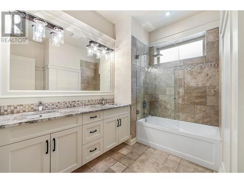 924 Lamont Lane, Kelowna, BC - Indoor Photo Showing Bathroom