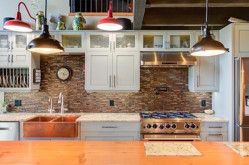 4495 Maxwell Road, Peachland, BC - Indoor Photo Showing Kitchen With Double Sink With Upgraded Kitchen