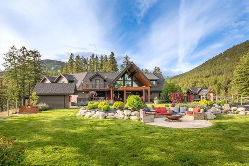 4495 Maxwell Road, Peachland, BC - Outdoor