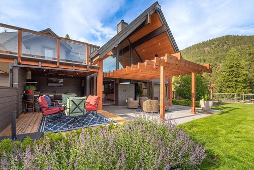 4495 Maxwell Road, Peachland, BC - Outdoor With Deck Patio Veranda