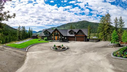 4495 Maxwell Road, Peachland, BC - Outdoor