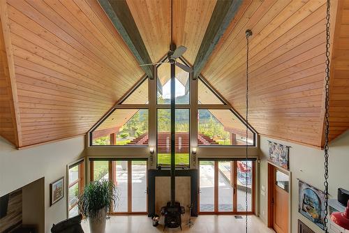 4495 Maxwell Road, Peachland, BC - Indoor Photo Showing Other Room With Fireplace