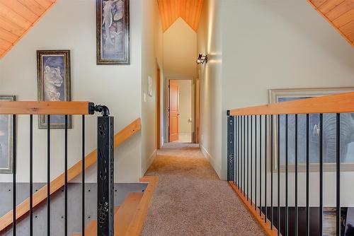 4495 Maxwell Road, Peachland, BC - Indoor Photo Showing Other Room