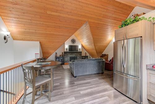 4495 Maxwell Road, Peachland, BC - Indoor