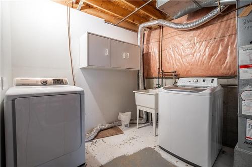 663 Acadia Drive, Hamilton, ON - Indoor Photo Showing Laundry Room
