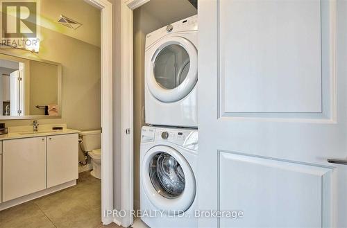 1401 - 5025 Four Springs Avenue, Mississauga, ON - Indoor Photo Showing Laundry Room