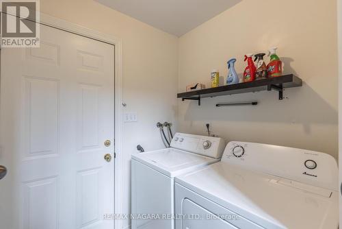 15 Robertson Road, Niagara-On-The-Lake, ON - Indoor Photo Showing Laundry Room