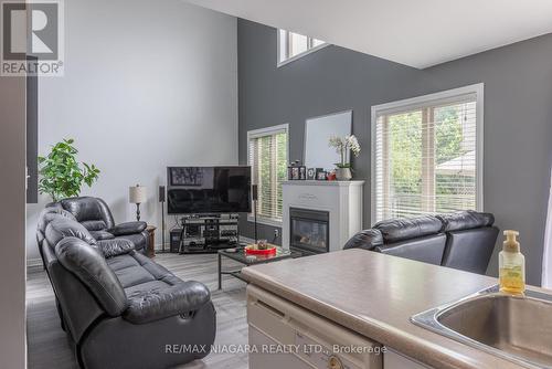 15 Robertson Road, Niagara-On-The-Lake, ON - Indoor Photo Showing Living Room With Fireplace