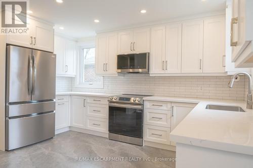 65 East 14Th Street, Hamilton, ON - Indoor Photo Showing Kitchen With Stainless Steel Kitchen With Upgraded Kitchen