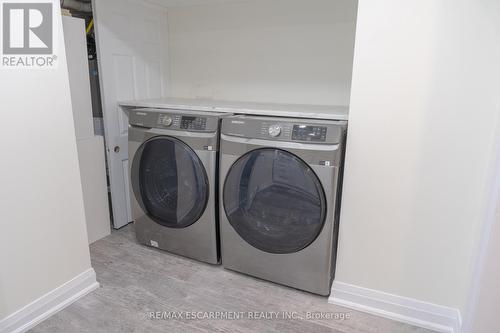65 East 14Th Street, Hamilton, ON - Indoor Photo Showing Laundry Room