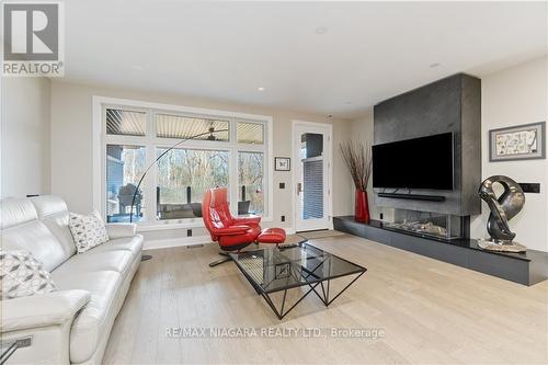 11 - 6 Juniper Trail, Welland, ON - Indoor Photo Showing Living Room