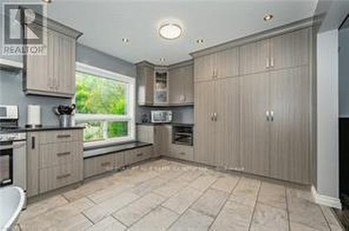 201 Bismark Drive, Cambridge, ON - Indoor Photo Showing Kitchen