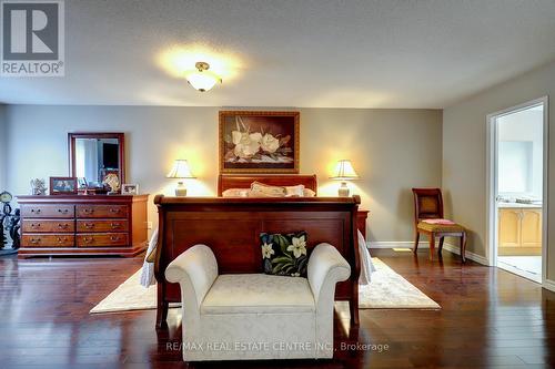 14 Masters Green Crescent, Brampton (Snelgrove), ON - Indoor Photo Showing Living Room