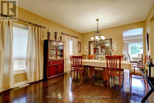 14 Masters Green Crescent, Brampton (Snelgrove), ON - Indoor Photo Showing Dining Room