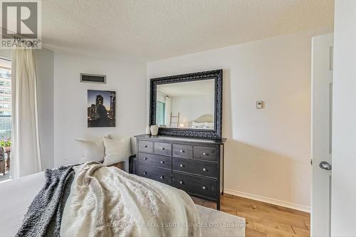 610 - 99 Harbour Square, Toronto, ON - Indoor Photo Showing Bedroom