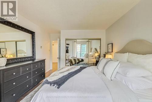 610 - 99 Harbour Square, Toronto, ON - Indoor Photo Showing Bedroom