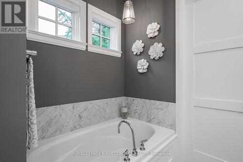 23 Kells Crescent, Collingwood, ON - Indoor Photo Showing Bathroom