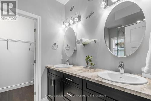 39 Deacon Place, Belleville, ON - Indoor Photo Showing Bathroom