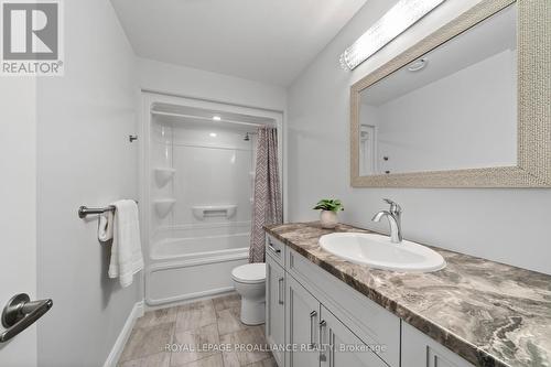 39 Deacon Place, Belleville, ON - Indoor Photo Showing Bathroom