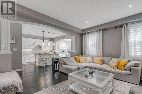 298 Tremaine Crescent, Kitchener, ON - Indoor Photo Showing Living Room