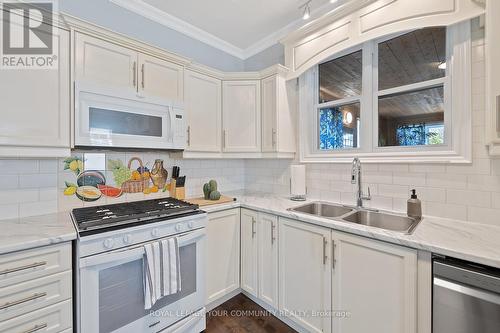 870 Beach Boulevard, Hamilton (Hamilton Beach), ON - Indoor Photo Showing Kitchen With Double Sink