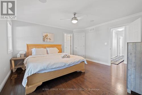 870 Beach Boulevard, Hamilton (Hamilton Beach), ON - Indoor Photo Showing Bedroom