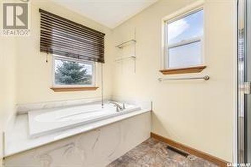 544 Richard Drive, Buffalo Pound Lake, SK - Indoor Photo Showing Bathroom