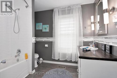 763 Boyle Drive, Woodstock, ON - Indoor Photo Showing Bathroom