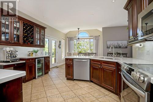 5342 Eramosa-Erin Townlin, Guelph/Eramosa, ON - Indoor Photo Showing Kitchen