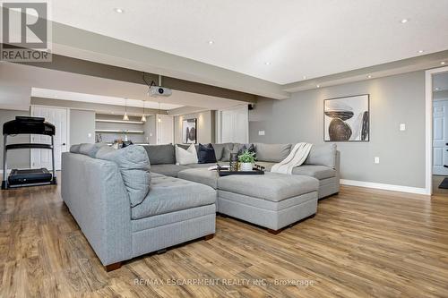 5342 Eramosa-Erin Townlin, Guelph/Eramosa, ON - Indoor Photo Showing Living Room