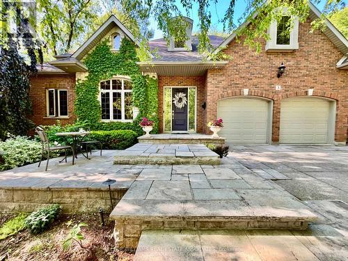 3 Oldoakes Place, Hamilton (Ancaster), ON - Outdoor