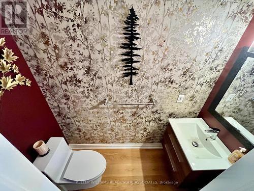 3 Oldoakes Place, Hamilton (Ancaster), ON - Indoor Photo Showing Bathroom