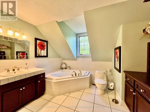 3 Oldoakes Place, Hamilton (Ancaster), ON - Indoor Photo Showing Bathroom