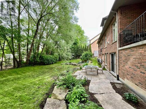 3 Oldoakes Place, Hamilton (Ancaster), ON - Outdoor