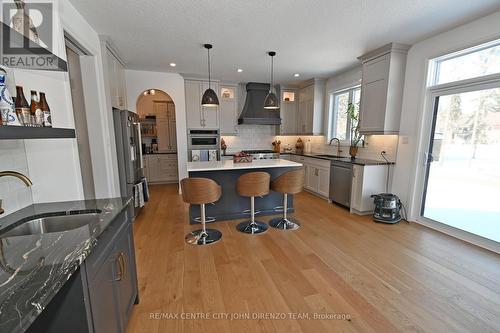 105 Aspen Circle, Thames Centre (Thorndale), ON - Indoor Photo Showing Kitchen With Upgraded Kitchen