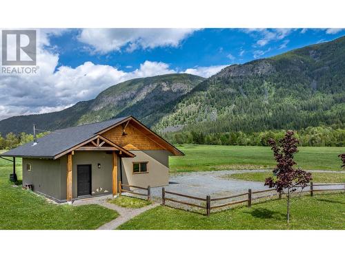 4720 36Th Street, Canyon, BC - Outdoor With View