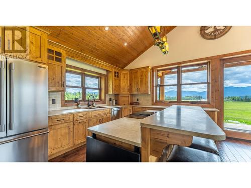 4720 36Th Street, Canyon, BC - Indoor