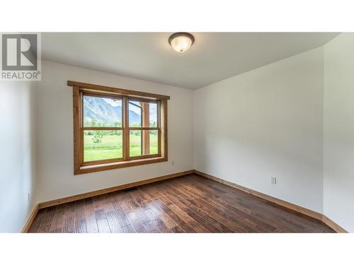 4720 36Th Street, Canyon, BC - Indoor Photo Showing Other Room