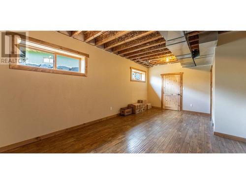 4720 36Th Street, Canyon, BC - Indoor