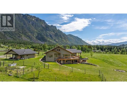 4720 36Th Street, Canyon, BC - Outdoor With View