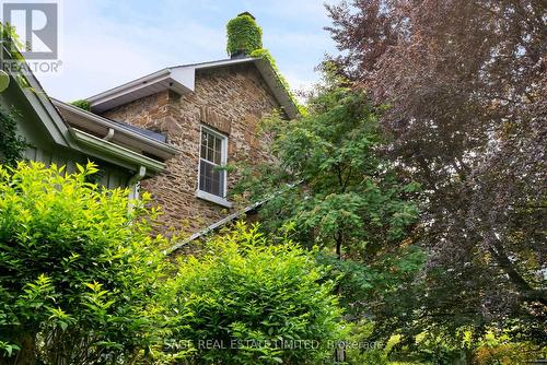 322 La Rose Avenue, Toronto (Willowridge-Martingrove-Richview), ON - Outdoor