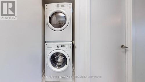 703 - 2212 Lake Shore Boulevard W, Toronto, ON - Indoor Photo Showing Laundry Room