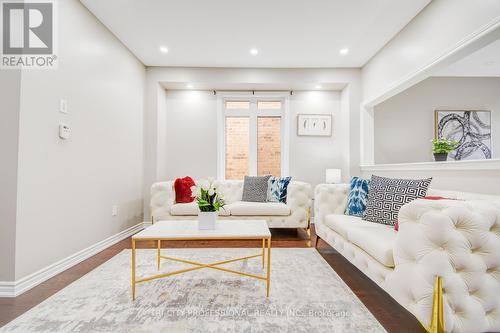 40 Wheatberry Crescent, Brampton, ON - Indoor Photo Showing Living Room