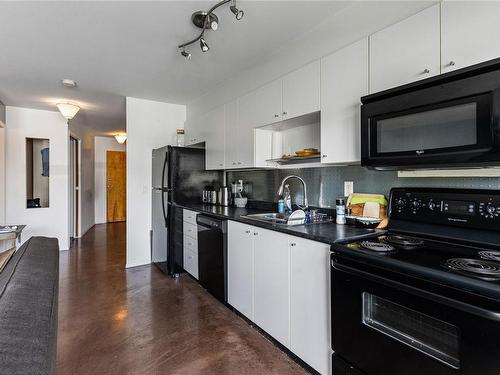 206-932 Johnson St, Victoria, BC - Indoor Photo Showing Kitchen