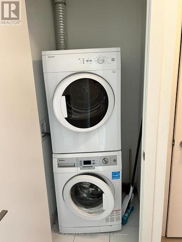 1904 - 199 Richmond Street W, Toronto, ON - Indoor Photo Showing Laundry Room