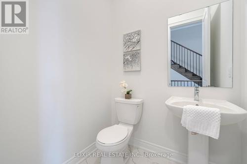 6 Fair Winds Lane, East Gwillimbury, ON - Indoor Photo Showing Bathroom